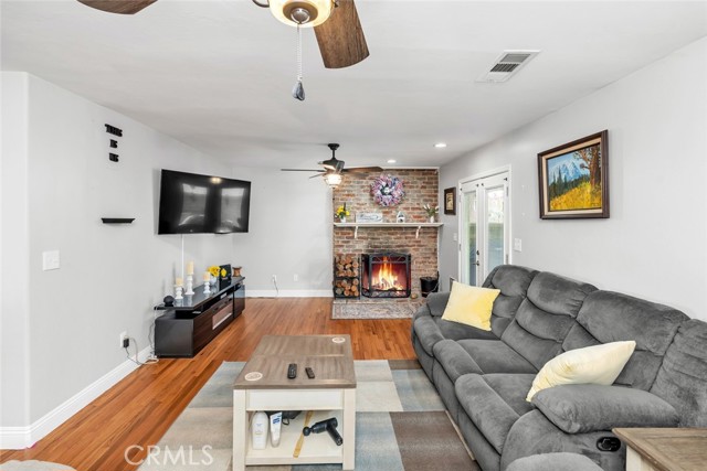 2905 Arnold Street, Bakersfield CA: https://media.crmls.org/medias/b246a1ce-7dd2-43ee-b7e6-923568e576e8.jpg