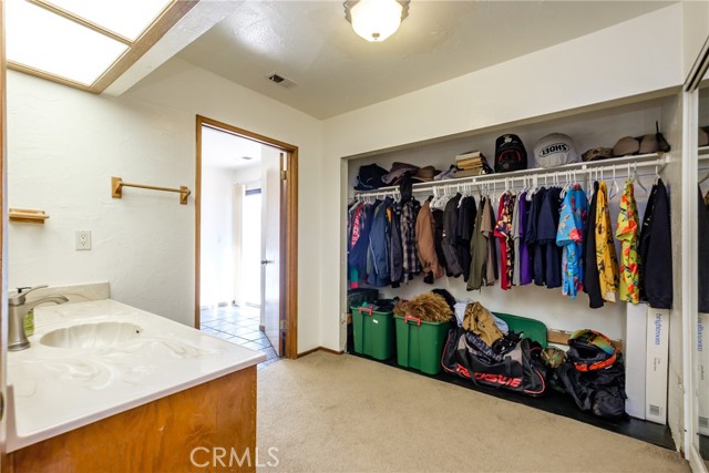 21186 Standing Rock Avenue, Apple Valley CA: https://media.crmls.org/medias/b246bcbc-379e-4749-adce-9c32662be6c9.jpg