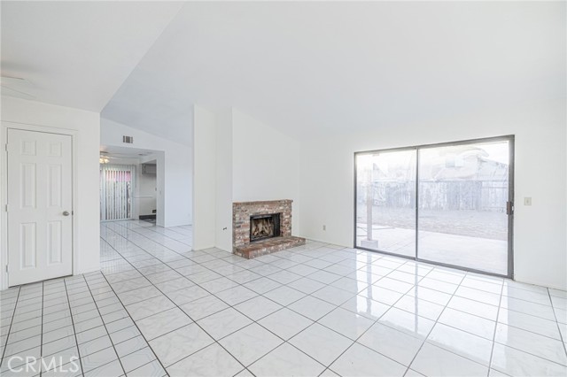 Detail Gallery Image 10 of 34 For 38659 Angele Trumpet Ct, Palmdale,  CA 93550 - 3 Beds | 2 Baths