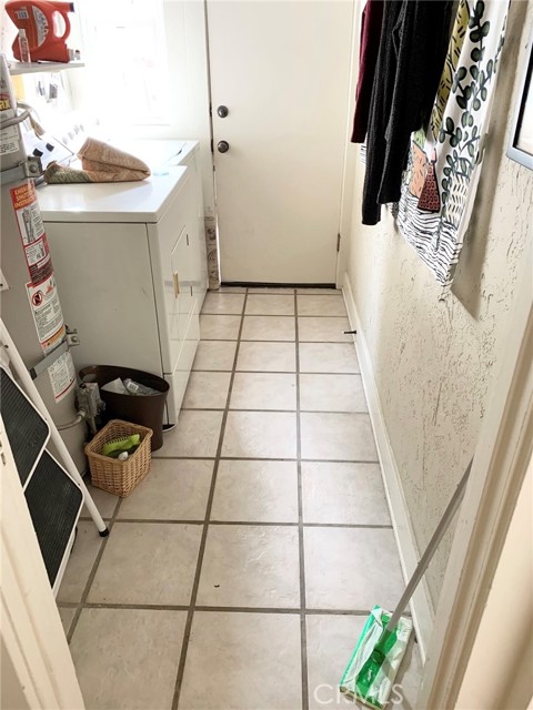 1116 E Appleton Street, Long Beach CA: https://media.crmls.org/medias/b247bf49-3e91-4feb-aa4a-4186f5bab553.jpg