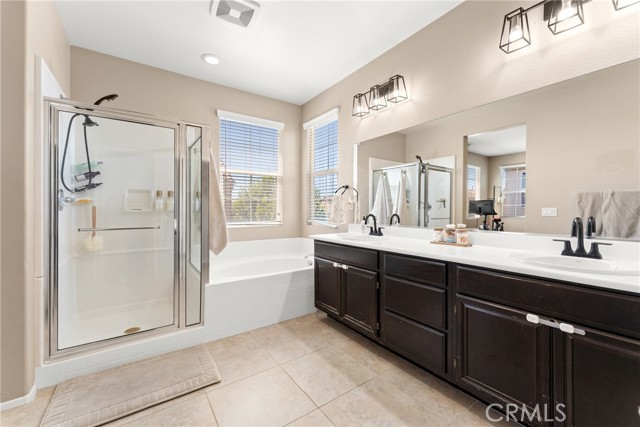 1474 De La Vina Street, Chula Vista CA: https://media.crmls.org/medias/b24813bc-18fd-4b05-930b-be96fa848d9b.jpg