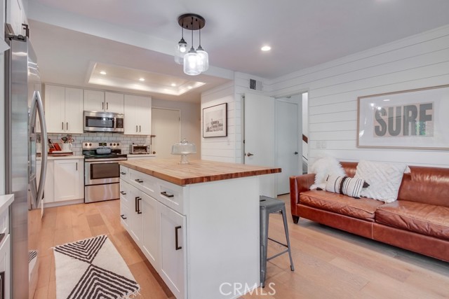 201 Todd Court, Oceanside CA: https://media.crmls.org/medias/b2487698-9840-4bb6-be64-563adea4326e.jpg