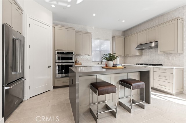 Detail Gallery Image 17 of 75 For 117 Petunia, Irvine,  CA 92618 - 4 Beds | 4 Baths