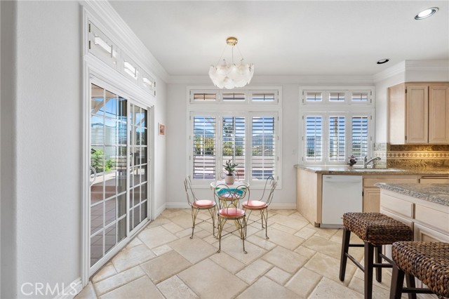 Detail Gallery Image 12 of 57 For 45703 Calle Ayora, Temecula,  CA 92592 - 5 Beds | 3 Baths