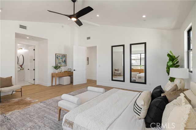 Detail Gallery Image 23 of 34 For 22002 Ocean Ave, Torrance,  CA 90503 - 4 Beds | 4/1 Baths