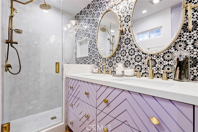 861 12th Court, Manhattan Beach, California 90266, 3 Bedrooms Bedrooms, ,2 BathroomsBathrooms,Residential,Sold,12th,SB21259266