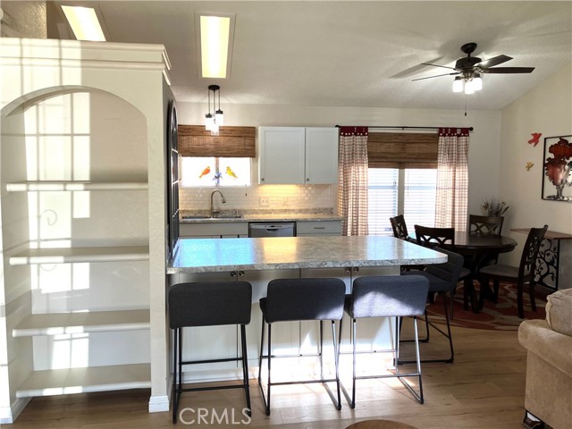 Detail Gallery Image 3 of 20 For 1250 N Kirby St #138,  Hemet,  CA 92545 - 3 Beds | 2 Baths