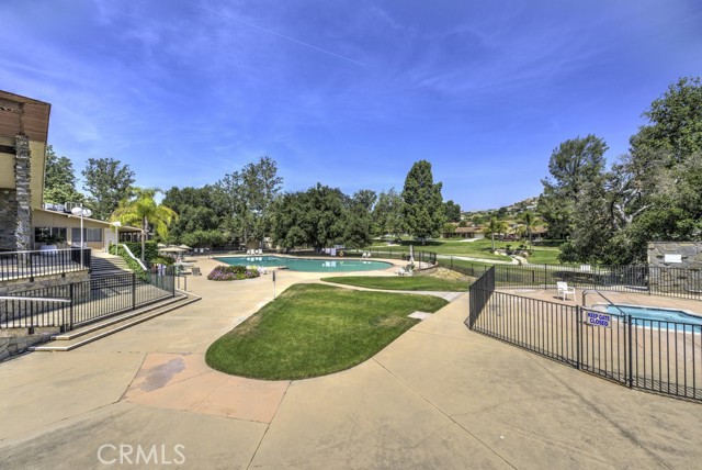 Detail Gallery Image 25 of 34 For 18923 Circle of Friends, Newhall,  CA 91321 - 2 Beds | 2 Baths