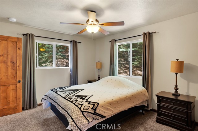 Detail Gallery Image 11 of 30 For 28679 Shenandoah Dr, Lake Arrowhead,  CA 92352 - 3 Beds | 2 Baths