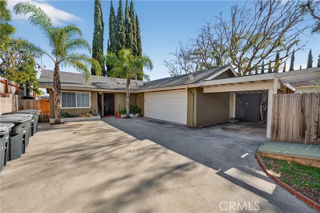 Detail Gallery Image 5 of 13 For 381 N Harwood, Orange,  CA 92866 - 5 Beds | 2 Baths