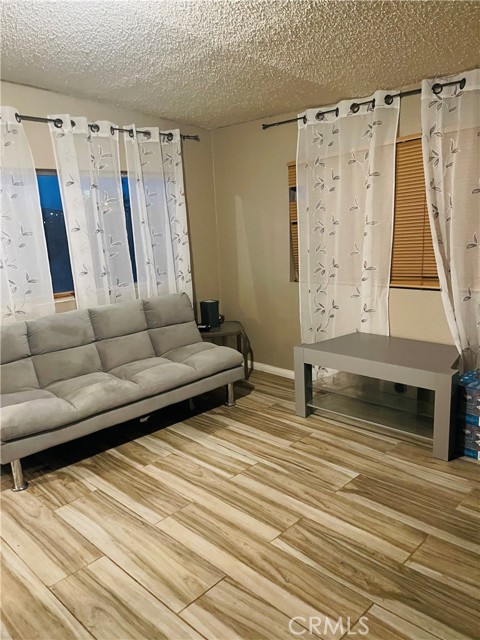 27172 Prospect Street, Boron CA: https://media.crmls.org/medias/b24db81d-5634-4c67-b35e-321e02d7bac7.jpg
