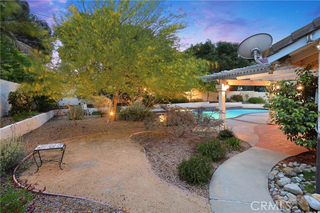 Detail Gallery Image 26 of 29 For 2148 Aquinas Avenue, Claremont,  CA 91711 - 4 Beds | 2 Baths