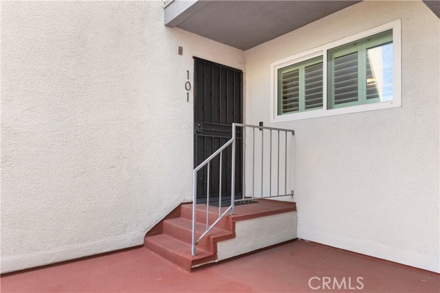 Detail Gallery Image 23 of 31 For 1321 Beryl St #101,  Redondo Beach,  CA 90277 - 3 Beds | 2/1 Baths