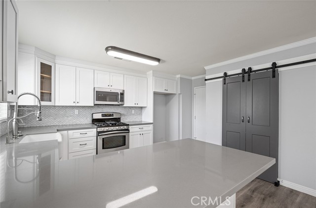 7530 Standing Rock Road, Eastvale CA: https://media.crmls.org/medias/b24edb38-2157-483d-93ab-86f01e3a5af8.jpg