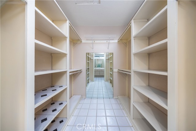 29 Farragut, Irvine CA: https://media.crmls.org/medias/b24f6952-ef77-41e4-87cd-3048ce455a75.jpg