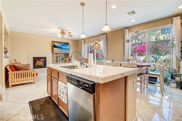 Detail Gallery Image 13 of 38 For 25960 Corte Antigua, Moreno Valley,  CA 92551 - 6 Beds | 3 Baths