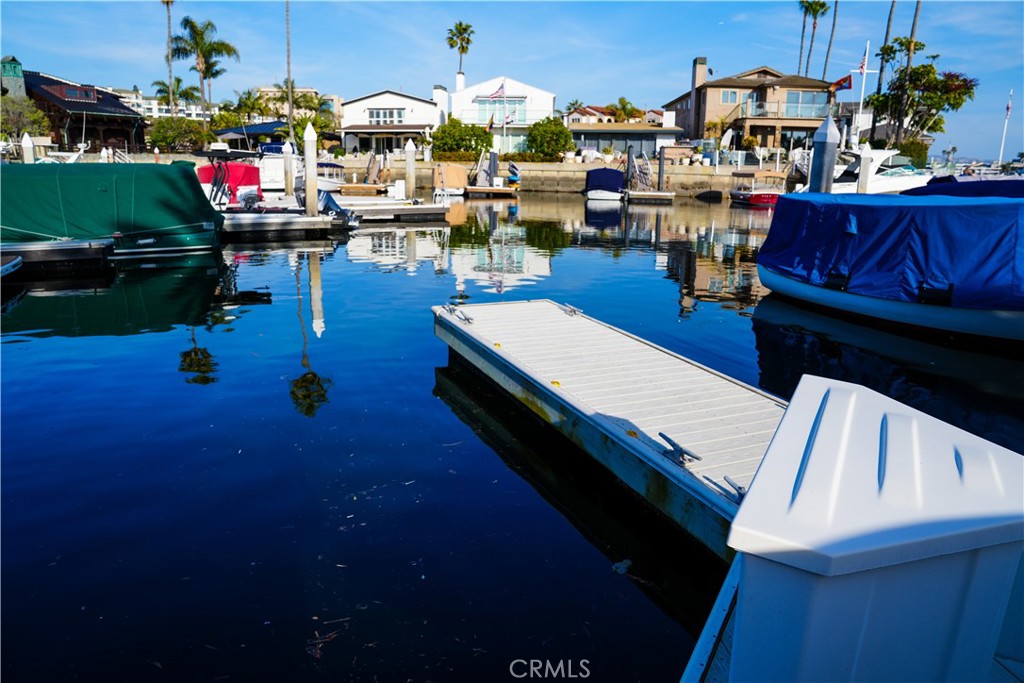 https://media.crmls.org/medias/b2507c8a-f8f3-4940-b2b9-b1f1c63dbdcc.jpg?preset=X-Large