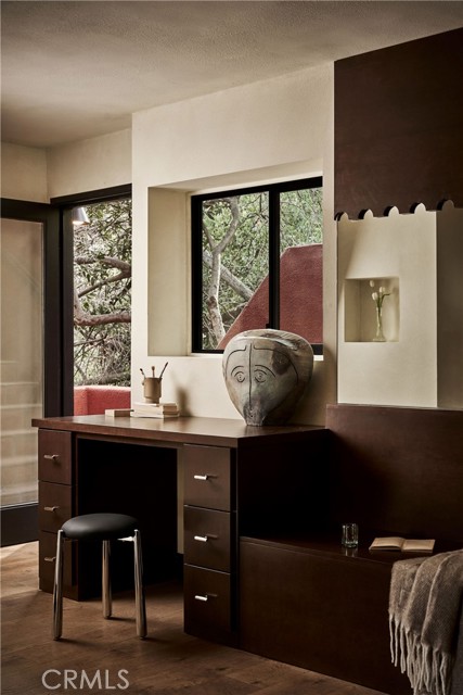 Detail Gallery Image 9 of 30 For 3761 Glenalbyn, Los Angeles,  CA 90065 - 3 Beds | 3 Baths