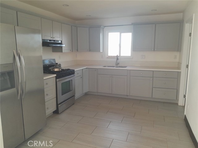 Detail Gallery Image 8 of 10 For 9407 11th Ave, Hesperia,  CA 92345 - 3 Beds | 1 Baths