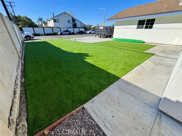 Detail Gallery Image 3 of 40 For 10121 Eagle, Fountain Valley,  CA 92708 - 4 Beds | 3 Baths