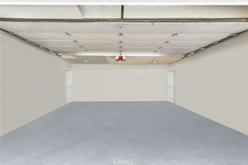https://media.crmls.org/medias/b250fe58-bed5-4aea-82fe-164d991461ee.jpg?preset=X-Large