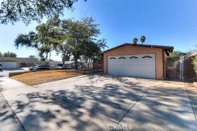 13177 Cliffshire Ave, Corona, CA 92879