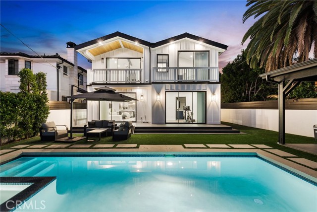 535 N Sierra Bonita Avenue, Los Angeles CA: https://media.crmls.org/medias/b25280c5-39bc-449d-ba83-9a60e17f9e9b.jpg