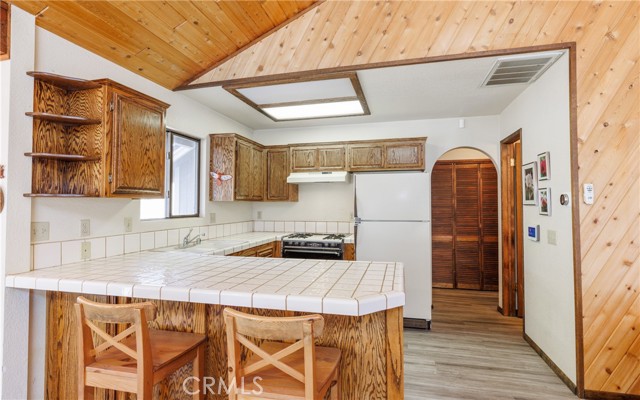 Detail Gallery Image 15 of 33 For 801 Highland, Sugarloaf,  CA 92386 - 2 Beds | 1/1 Baths