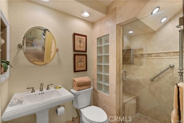 Detail Gallery Image 12 of 16 For 12 Tobago, Laguna Niguel,  CA 92677 - 3 Beds | 3 Baths