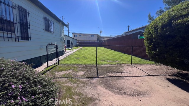 2823 Webster Avenue, San Diego CA: https://media.crmls.org/medias/b2532352-4479-4f6e-a0db-1d1fefb4768a.jpg