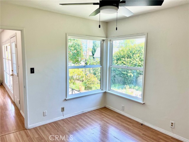 Detail Gallery Image 9 of 17 For 418 Saint Augustine Avenue, Claremont,  CA 91711 - 3 Beds | 1/1 Baths