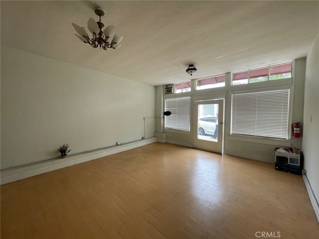 MLS #WS25247522 image #8