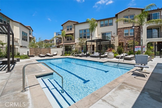 Image 39 of 51 For 242 Niebla Ln