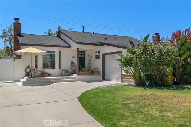 2851 Ladoga Avenue, Long Beach CA: https://media.crmls.org/medias/b255c676-8d8c-4167-9799-1ff2371e9769.jpg