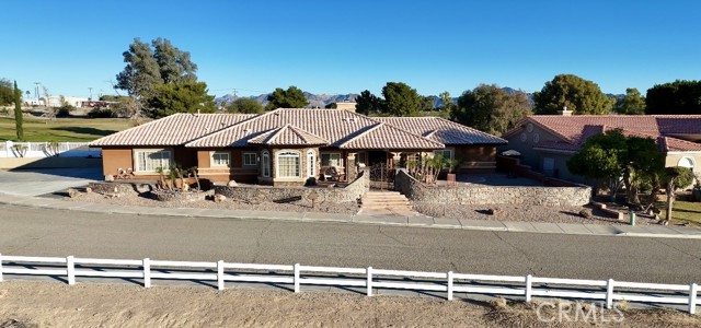 2281 Dekens Court, Blythe CA: https://media.crmls.org/medias/b255ec9f-837c-4728-a5e0-f7e243e85491.jpg