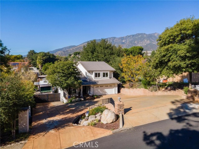 Detail Gallery Image 2 of 73 For 2415 Park Bld, Upland,  CA 91784 - 4 Beds | 3 Baths