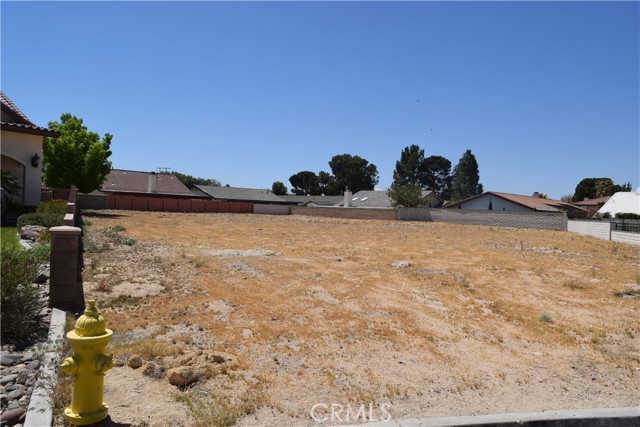 18601 Catalina Road, Victorville, California 92395, ,Land,For Sale,18601 Catalina Road,CRHD22075786