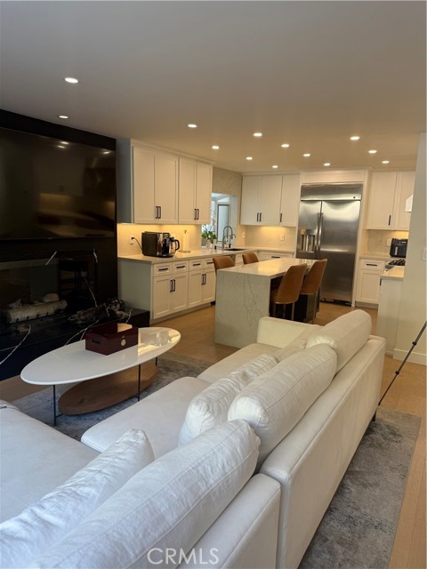 Detail Gallery Image 8 of 12 For 8144 Zitola, Playa Del Rey,  CA 90293 - 4 Beds | 4 Baths