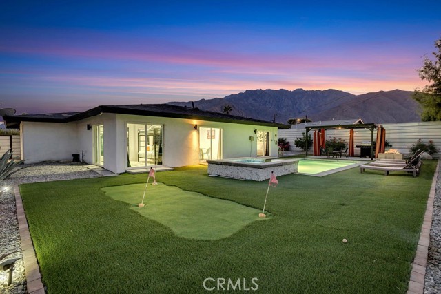 414 W Avenida Cerca, Palm Springs, CA 92262