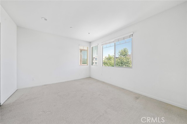 Detail Gallery Image 28 of 33 For 143 Frame, Irvine,  CA 92618 - 3 Beds | 3/1 Baths