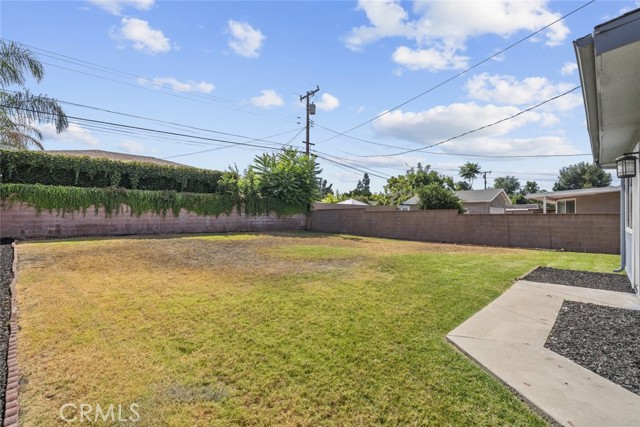 5040 N Lyman Avenue, Covina CA: https://media.crmls.org/medias/b258f52b-c203-438f-8a3a-443ee392de90.jpg
