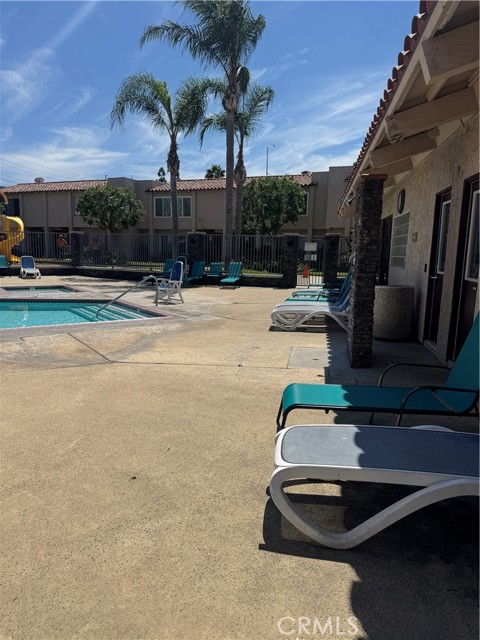 Detail Gallery Image 22 of 31 For 700 W La Veta Ave #F3,  Orange,  CA 92868 - 2 Beds | 2 Baths