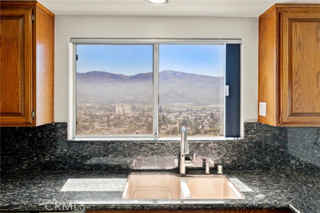 Detail Gallery Image 18 of 53 For 723 Regent Ct, Santa Paula,  CA 93060 - 4 Beds | 2/1 Baths