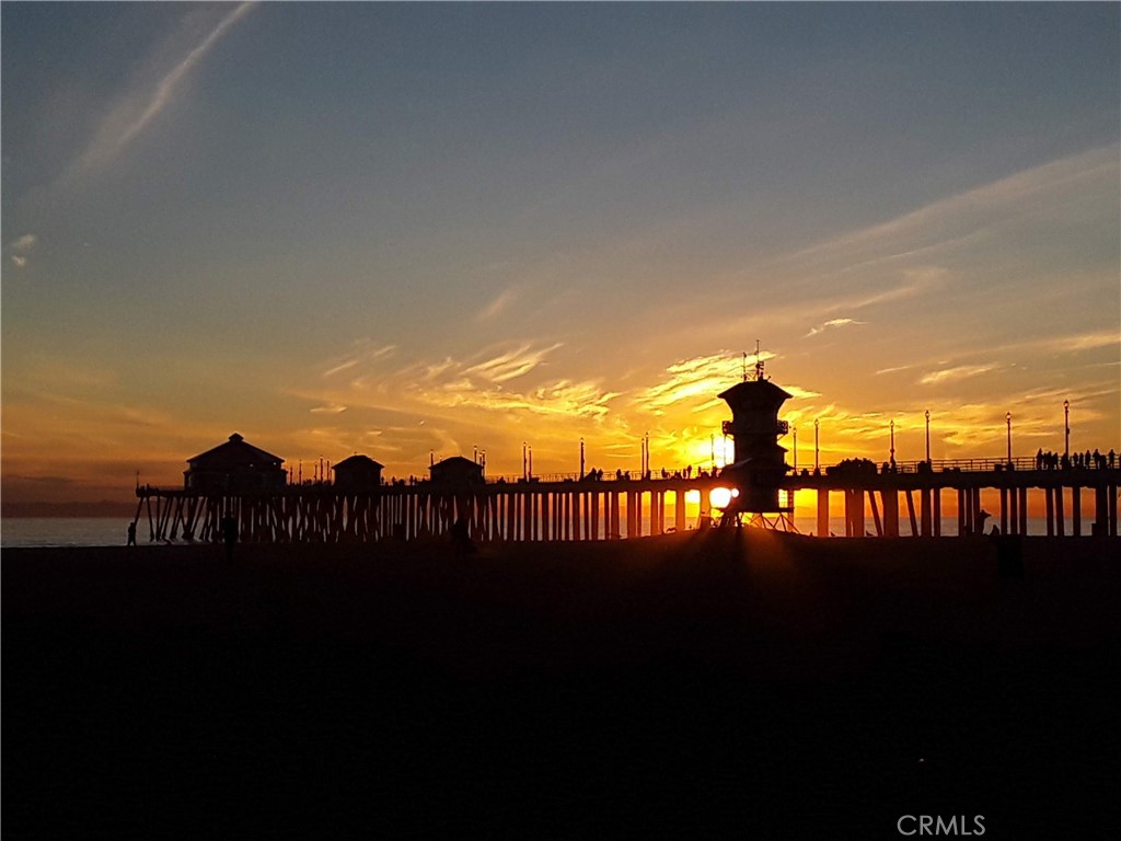 https://media.crmls.org/medias/b25aec85-598a-4fde-b174-9d5ed4b9e70c.jpg?preset=X-Large