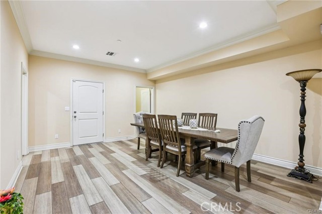 Detail Gallery Image 10 of 34 For 204 E 121st, Los Angeles,  CA 90061 - 5 Beds | 4 Baths