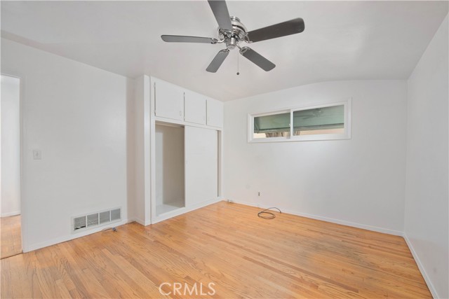 Detail Gallery Image 20 of 42 For 9655 Gothic, North Hills,  CA 91343 - 3 Beds | 2 Baths