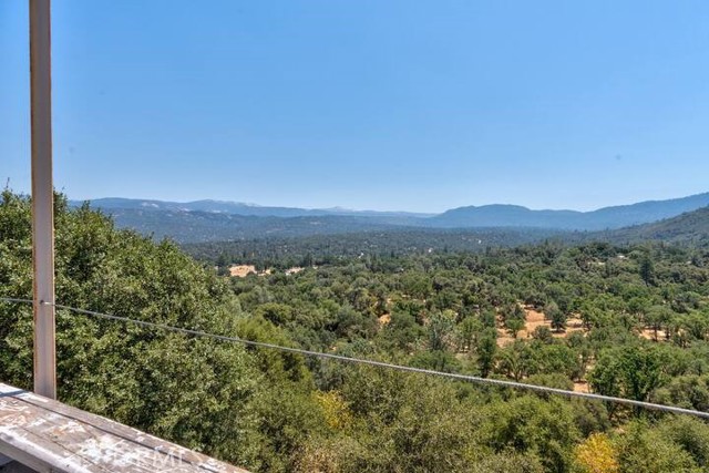 Detail Gallery Image 12 of 22 For 38797 Highway 41, Oakhurst,  CA 93644 - 3 Beds | 1/1 Baths