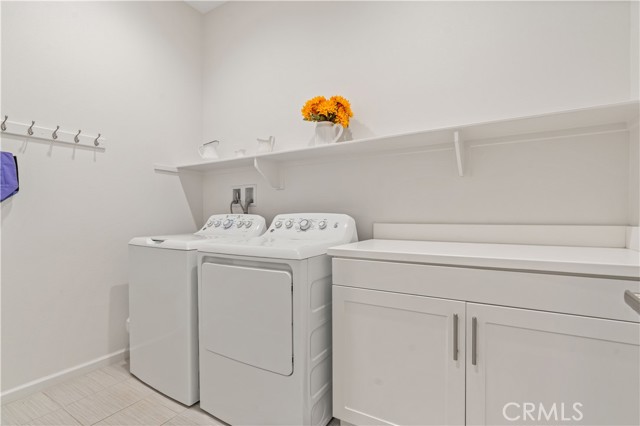 Detail Gallery Image 33 of 72 For 18696 Cedar Crest Dr, Canyon Country,  CA 91387 - 3 Beds | 2/1 Baths