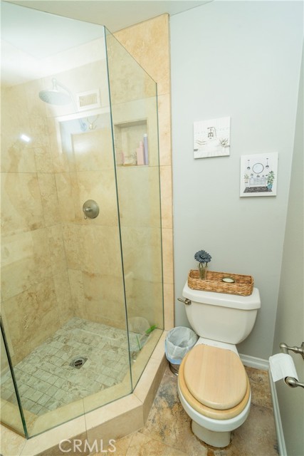 Detail Gallery Image 32 of 43 For 22396 Barbacoa Dr, Saugus,  CA 91350 - 3 Beds | 3 Baths