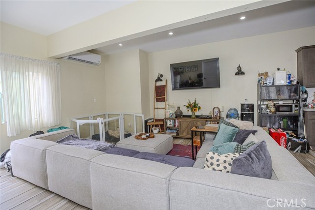 3632 W 59th Street, Los Angeles CA: https://media.crmls.org/medias/b25d5e3b-56c5-4d5d-b72f-19bc43437aa9.jpg